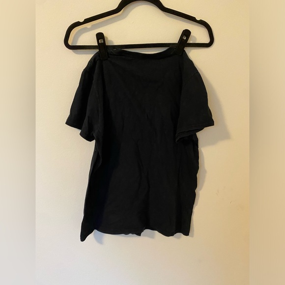 Kids black tee shirt with heart graphic - Picture 2 of 2